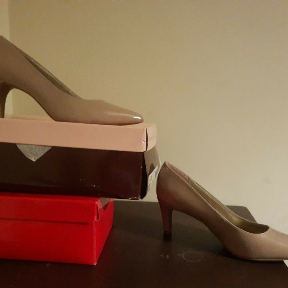 Bandolino Nude color Joseline Heels - Picture 2 of 6